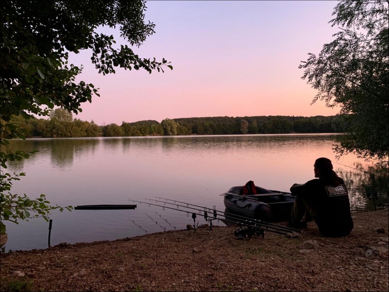 where to buy carp fishing bait in France
